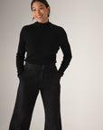 Essence Fine Turtleneck - Black