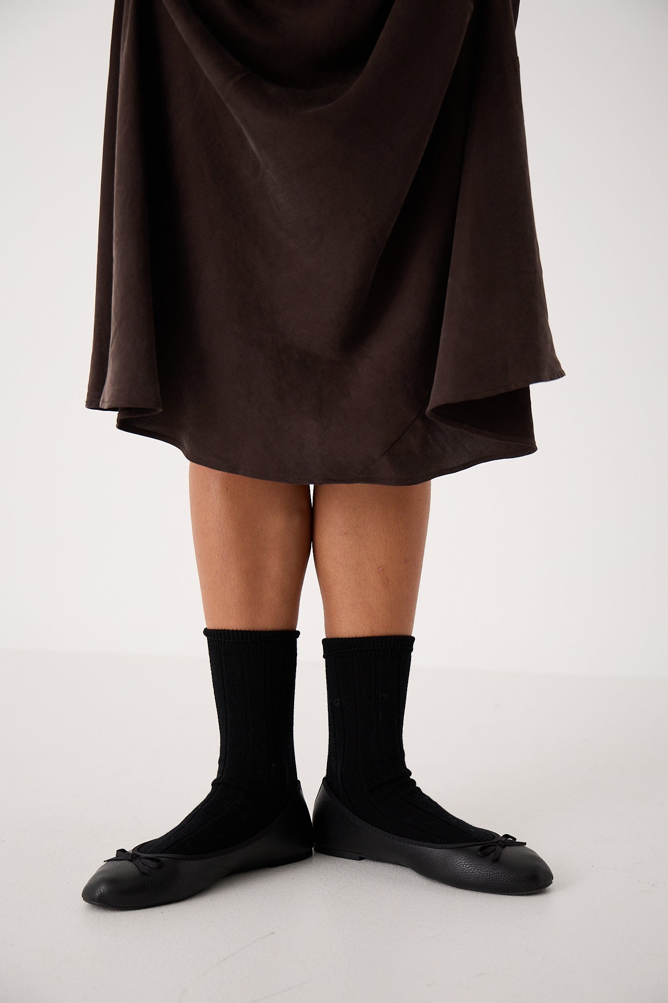 Chapter Socks Tip Toe Crew Sock - Black / Chestnut Trim – Francie
