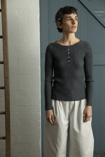 Form Top - Shadow Grey