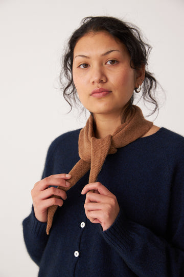 Daisy Scarf - Brown Sugar