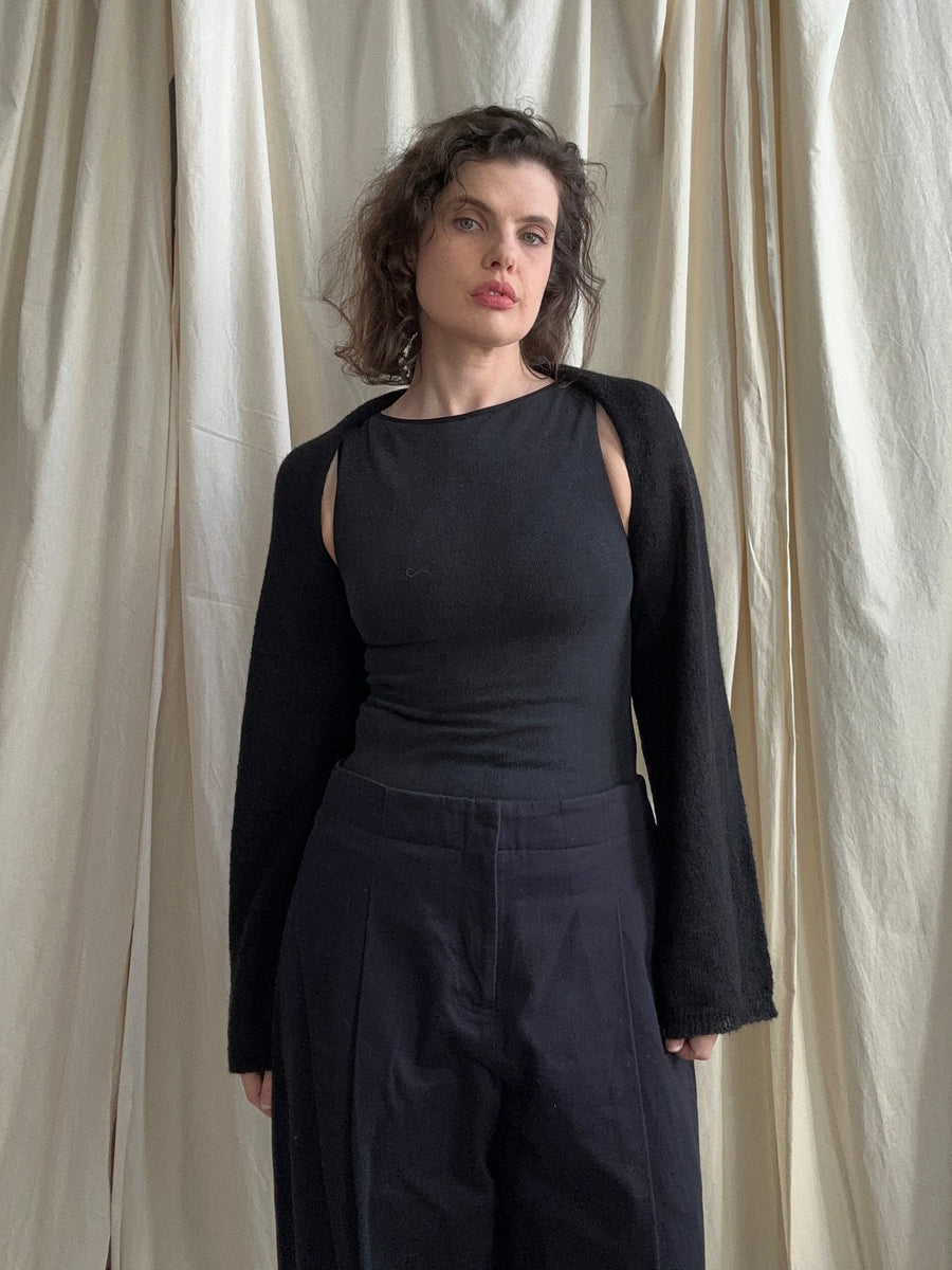 Whisper Shrug - Black