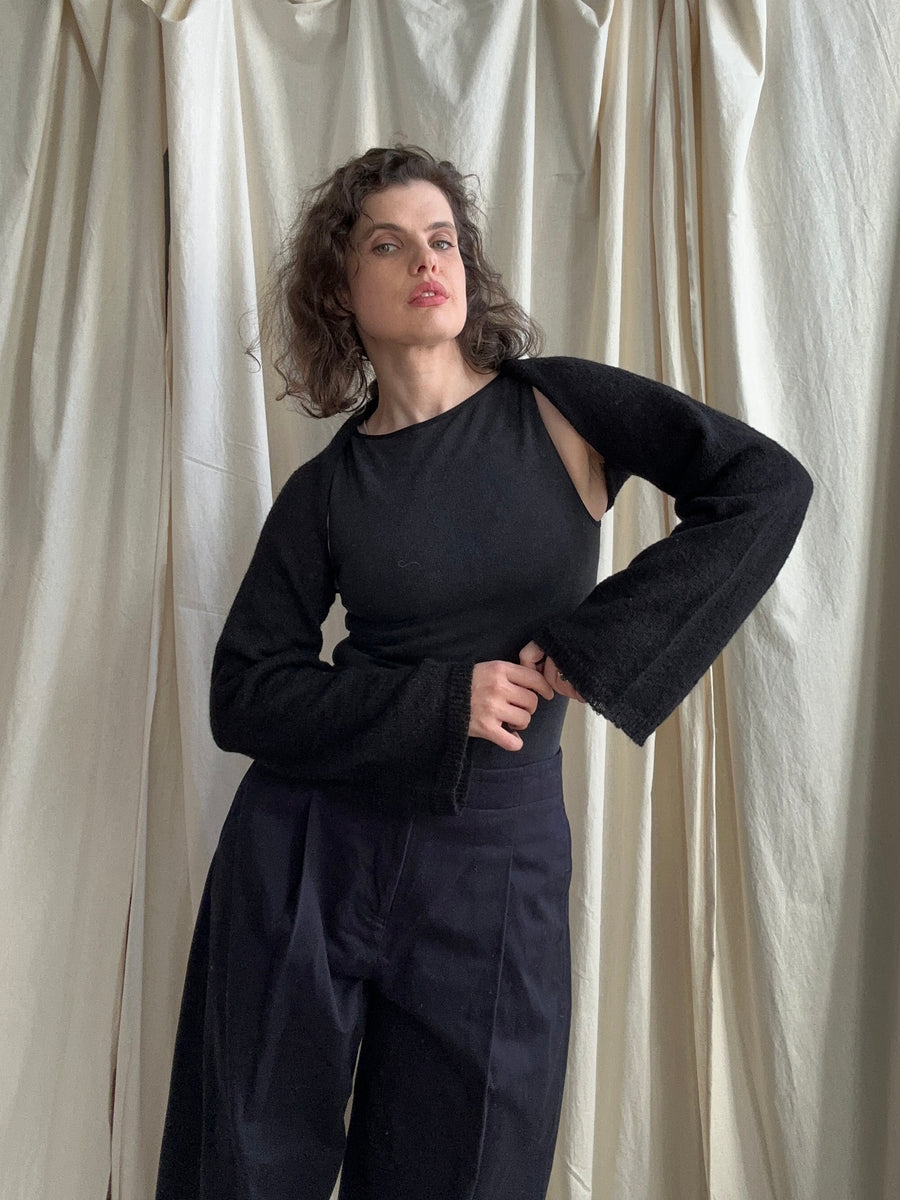 Whisper Shrug - Black