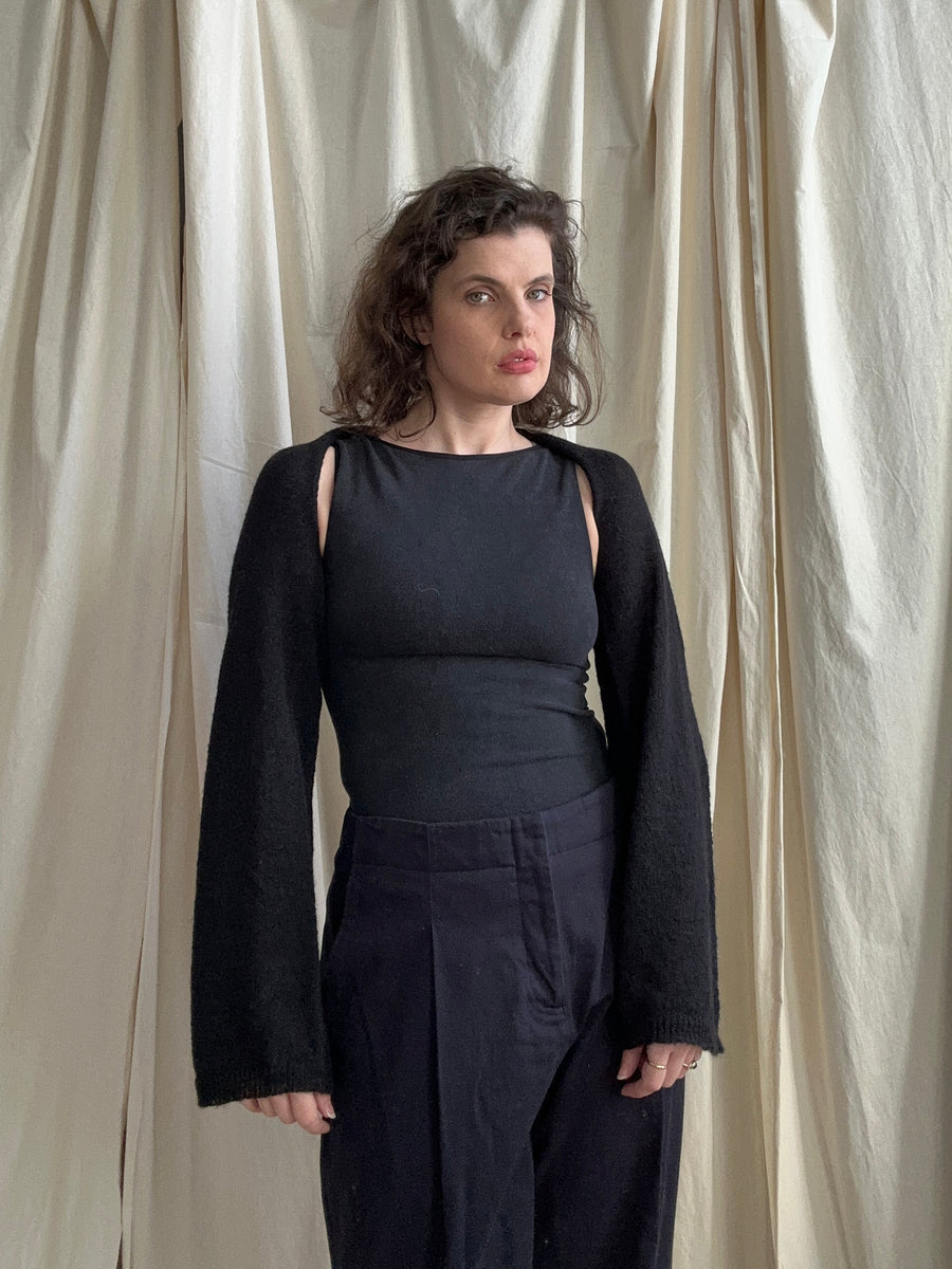 Whisper Shrug - Black