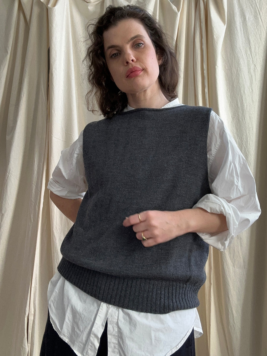 Merino Star Vest - Shadow Grey